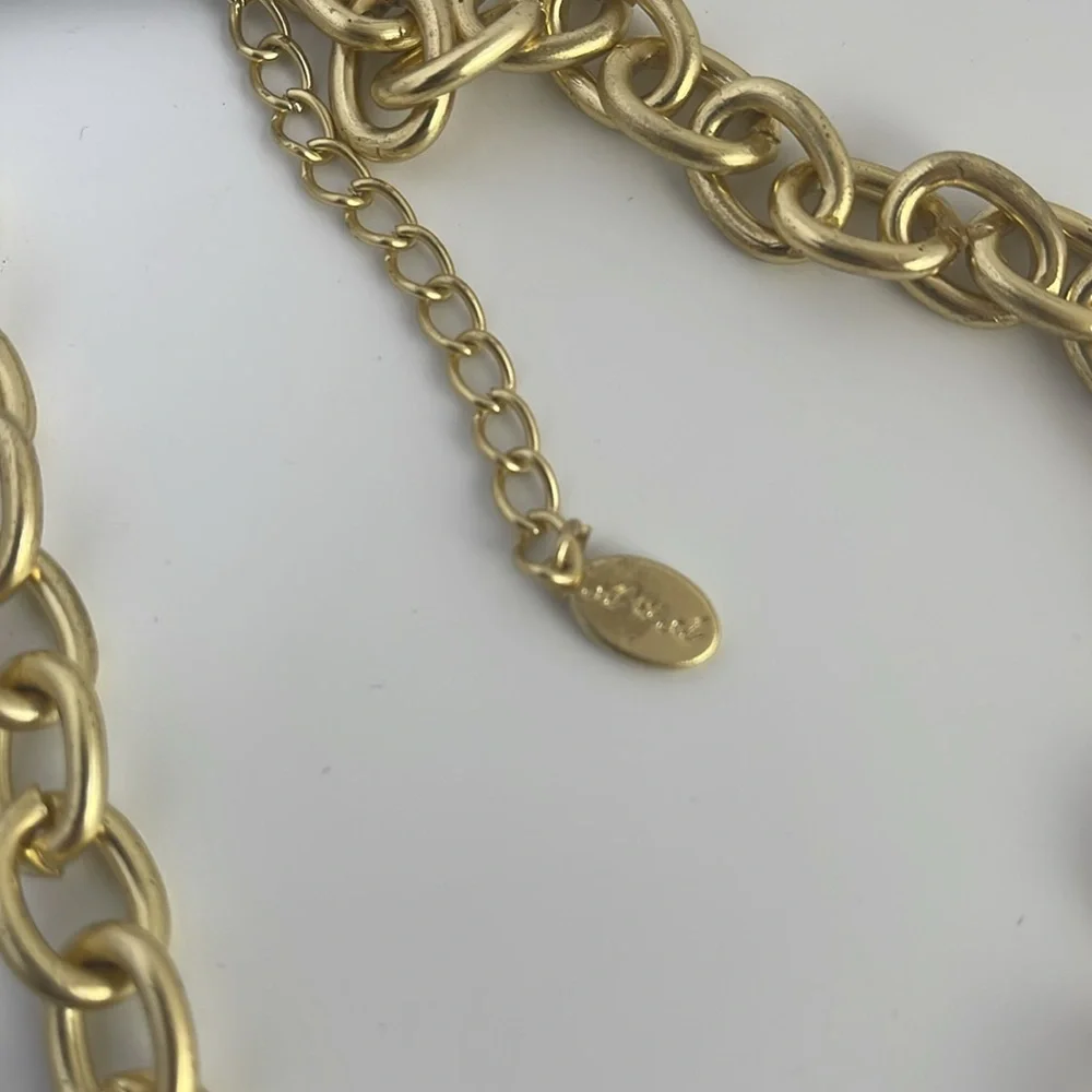 Necklace & Earrings Rhinestones Gold tone 16” NEW